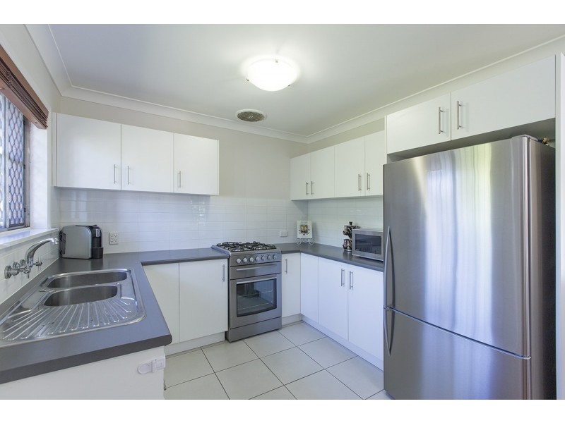 121 Home Street, Fairfield QLD 4103