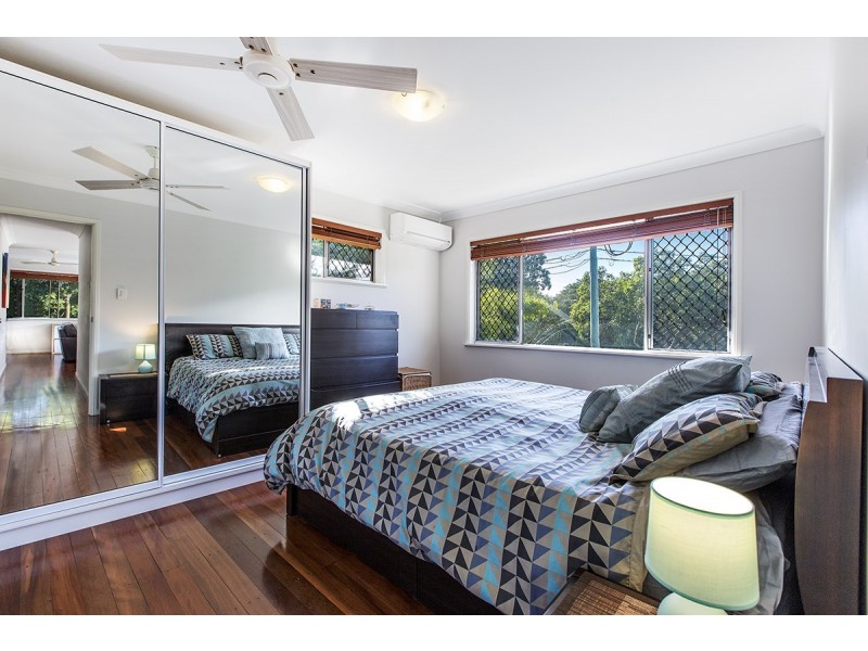 121 Home Street, Fairfield QLD 4103