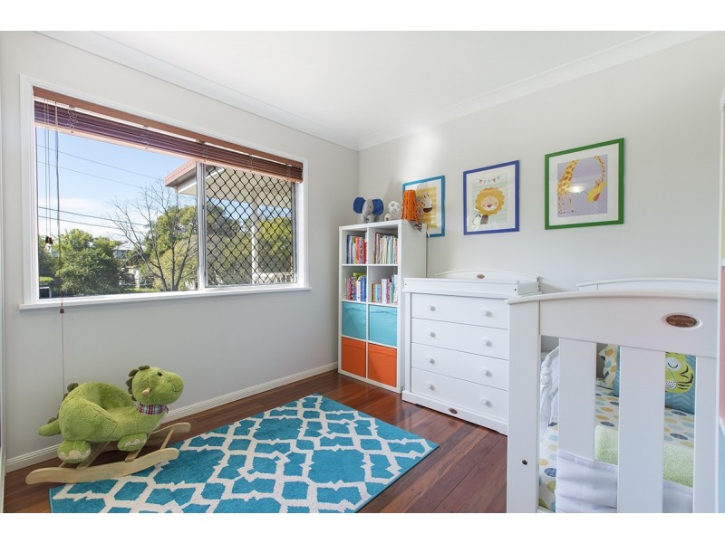 121 Home Street, Fairfield QLD 4103