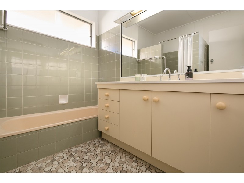 51 Orari Road, Yeronga QLD 4104