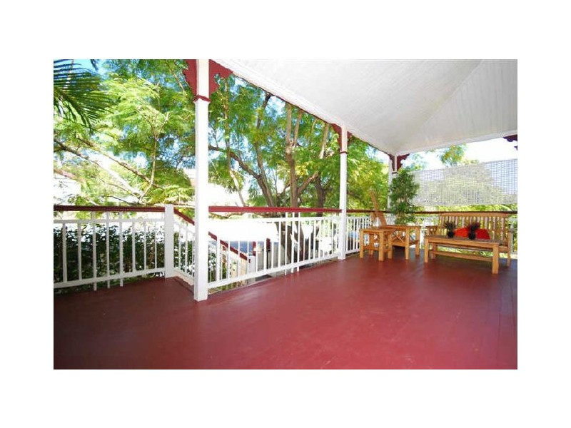 23 Kintore Street, Annerley QLD 4103