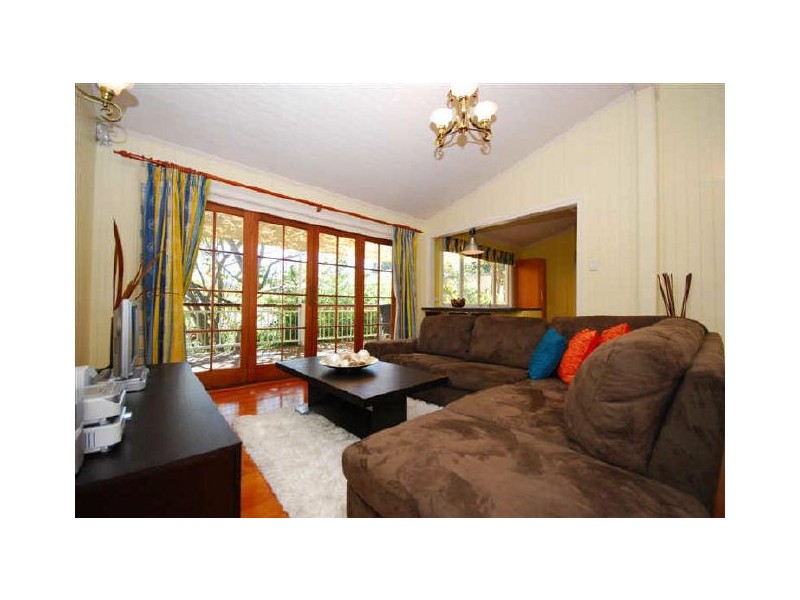 23 Kintore Street, Annerley QLD 4103