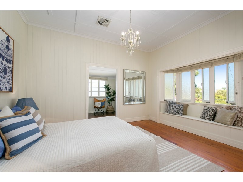 50 Livingstone Street, Yeerongpilly QLD 4105