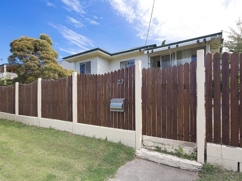 27 Sydney Street, Fairfield QLD 4103