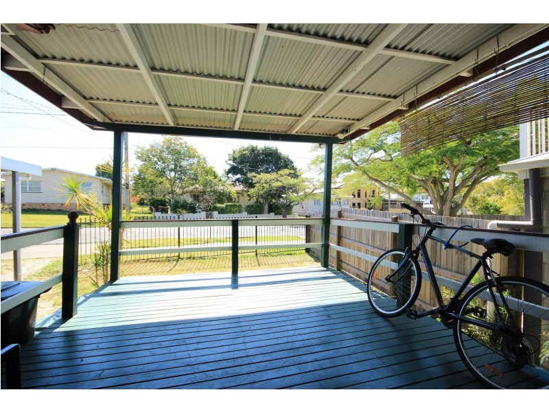 50 Lancelot Street, Tennyson QLD 4105