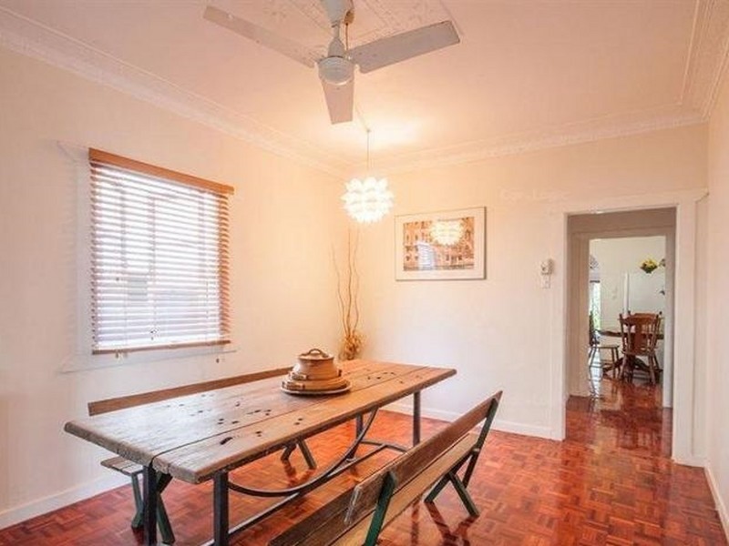 50 Lancelot Street, Tennyson QLD 4105