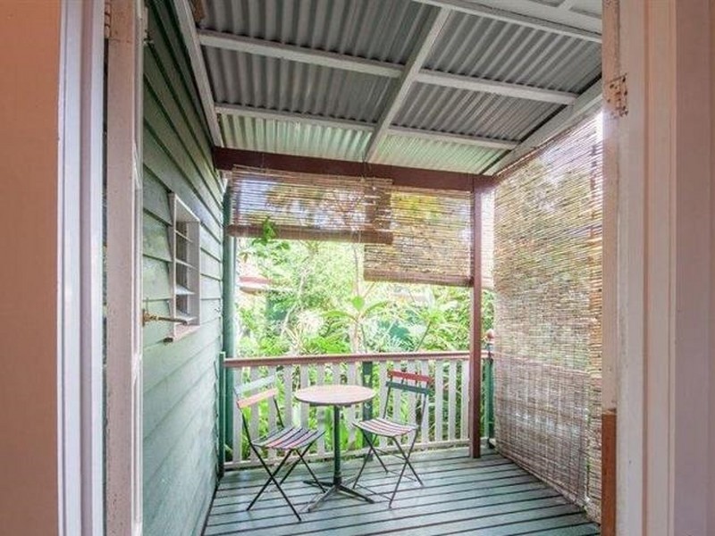 50 Lancelot Street, Tennyson QLD 4105