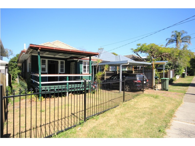 50 Lancelot Street, Tennyson QLD 4105