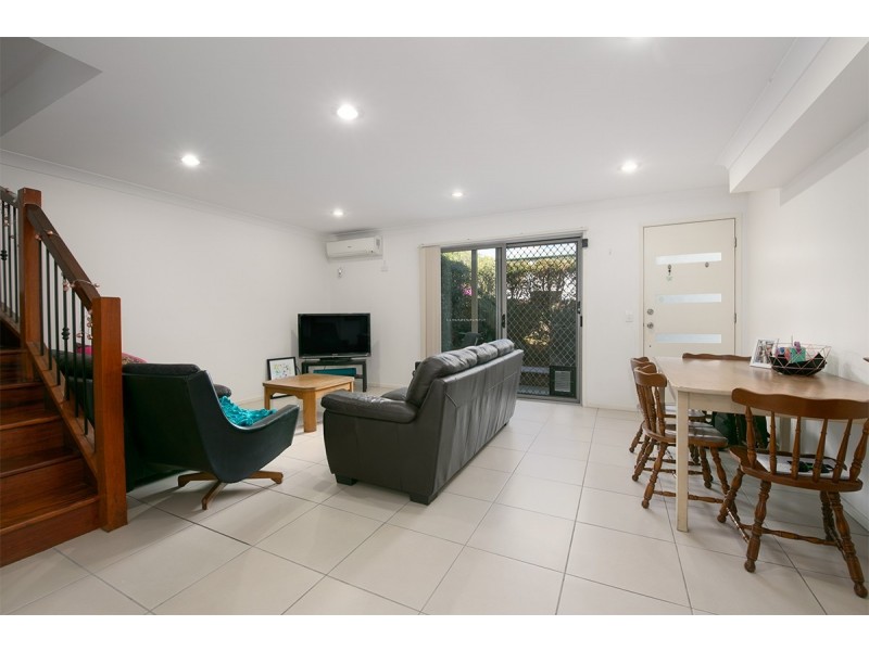 2/1 Victoria Street, Fairfield QLD 4103