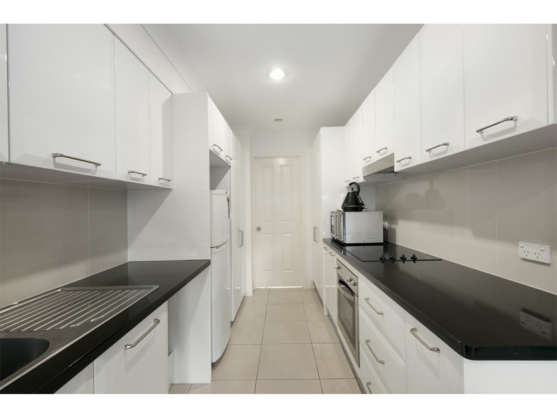 2/1 Victoria Street, Fairfield QLD 4103