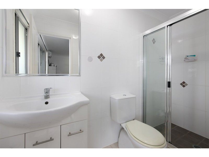 2/1 Victoria Street, Fairfield QLD 4103