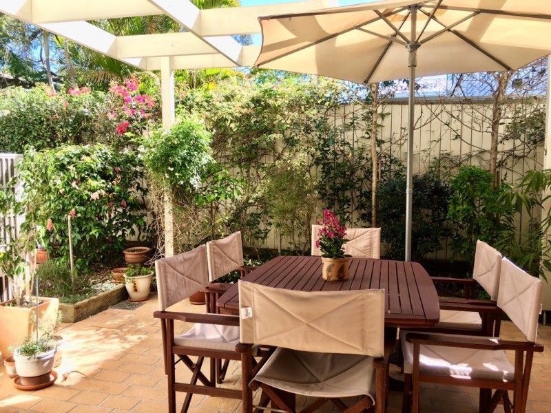 2/117 Ekibin Road, Annerley QLD 4103