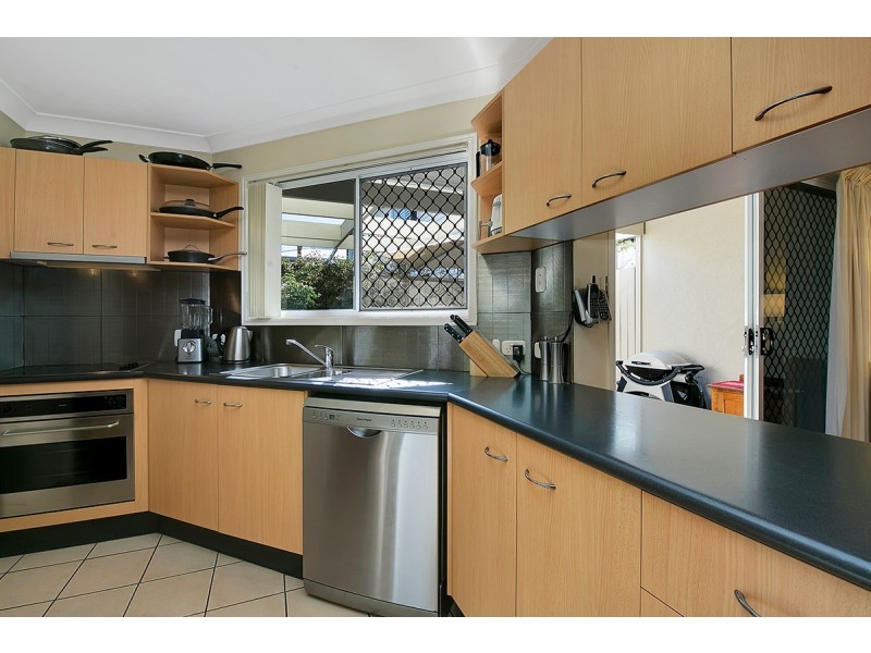 2/117 Ekibin Road, Annerley QLD 4103