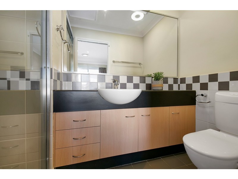 2/117 Ekibin Road, Annerley QLD 4103