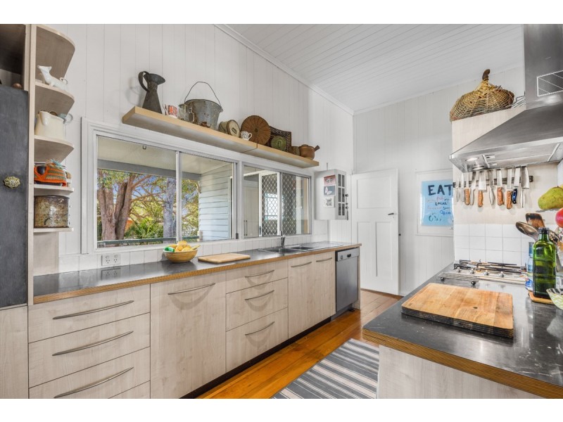 16 Wattle Avenue, Yeerongpilly QLD 4105