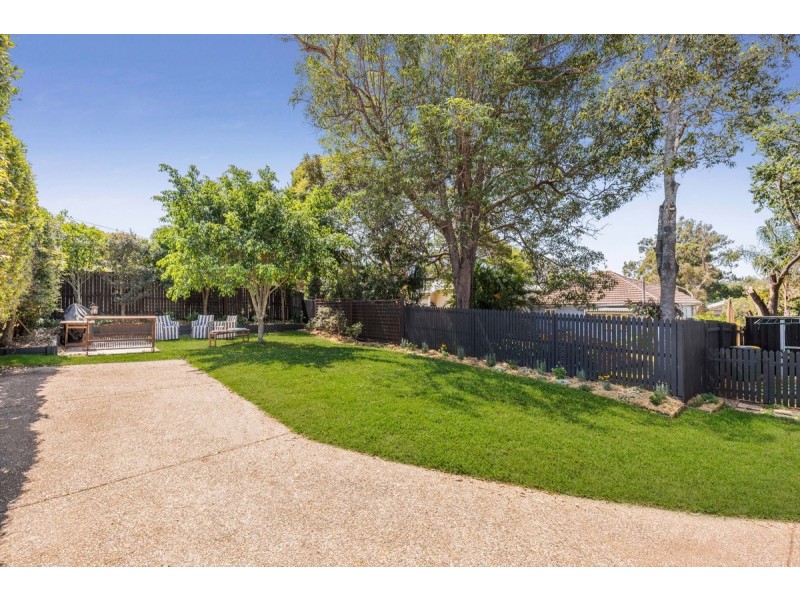 16 Wattle Avenue, Yeerongpilly QLD 4105