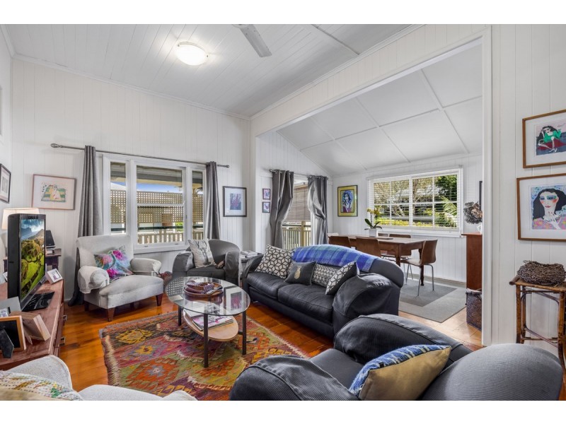 16 Wattle Avenue, Yeerongpilly QLD 4105