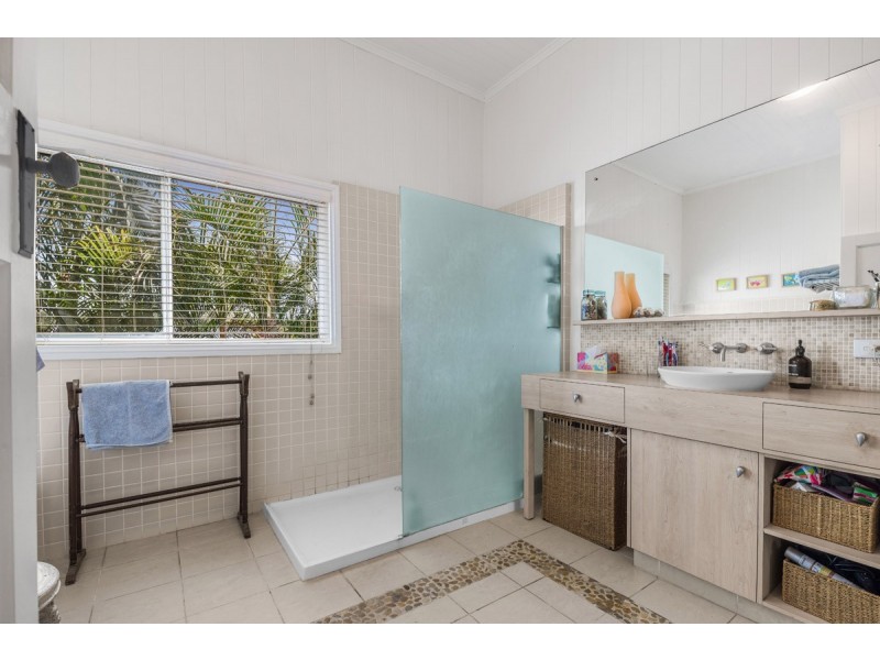 16 Wattle Avenue, Yeerongpilly QLD 4105