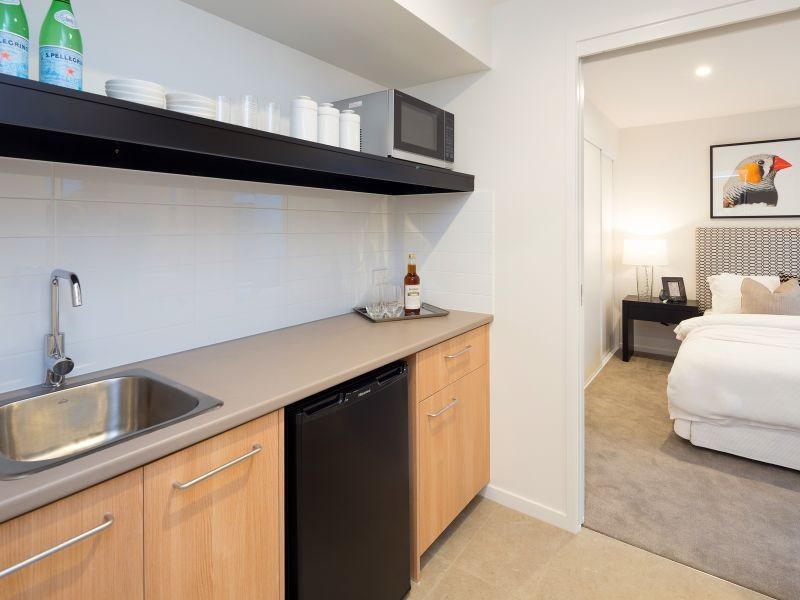 2/37 Latimer Street, Holland Park QLD 4121
