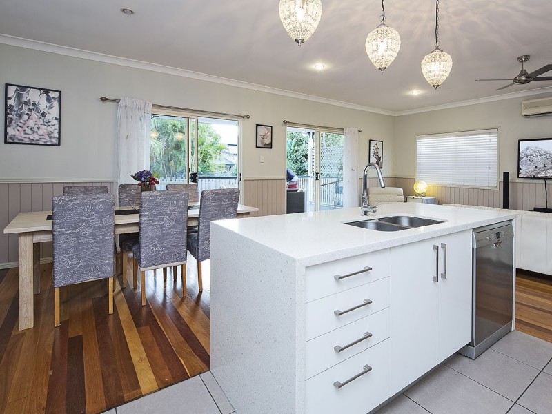 23 Frank Street, Norman Park QLD 4170