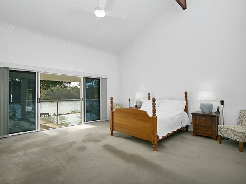 10 Aranui Street, Yeronga QLD 4104