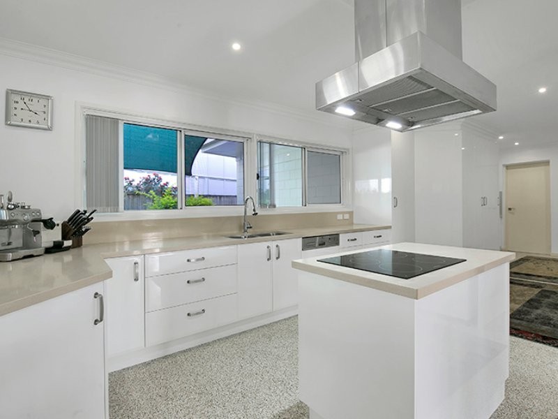 10 Aranui Street, Yeronga QLD 4104