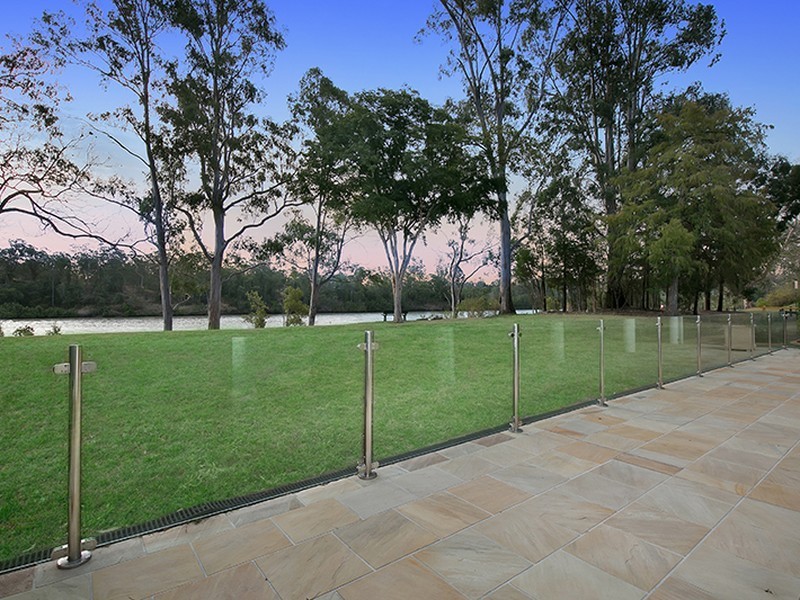 10 Aranui Street, Yeronga QLD 4104