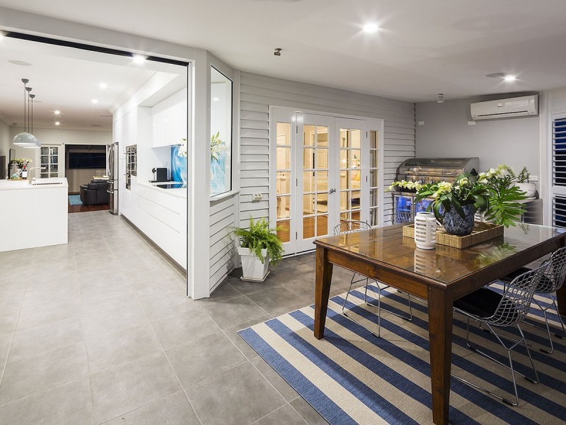 127 Victoria Street, Fairfield QLD 4103