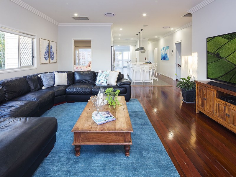 127 Victoria Street, Fairfield QLD 4103