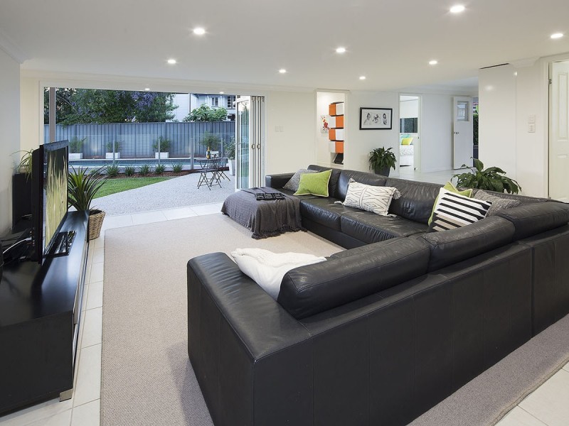 127 Victoria Street, Fairfield QLD 4103