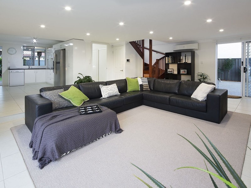 127 Victoria Street, Fairfield QLD 4103