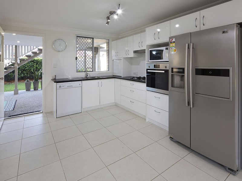 127 Victoria Street, Fairfield QLD 4103