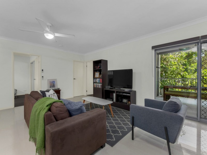2/15 Lagonda Street, Annerley QLD 4103