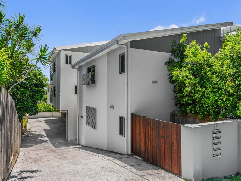 2/15 Lagonda Street, Annerley QLD 4103