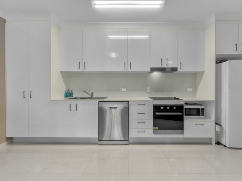 2/15 Lagonda Street, Annerley QLD 4103