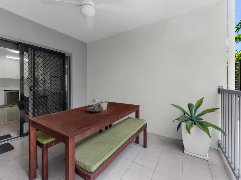 2/15 Lagonda Street, Annerley QLD 4103