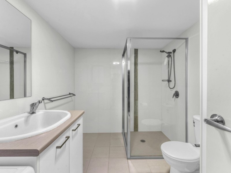 2/15 Lagonda Street, Annerley QLD 4103