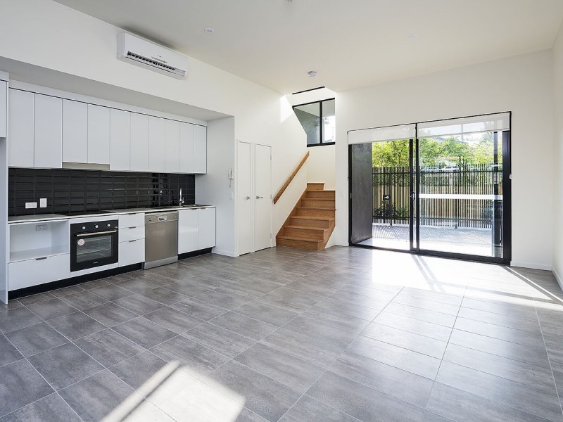 2/62 Shottery Street, Yeronga QLD 4104