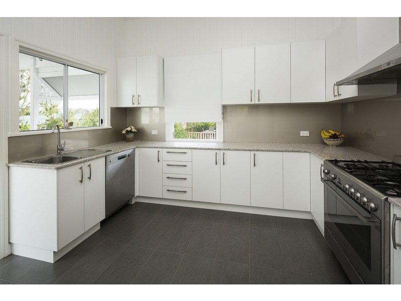 46 School Road, Yeronga QLD 4104