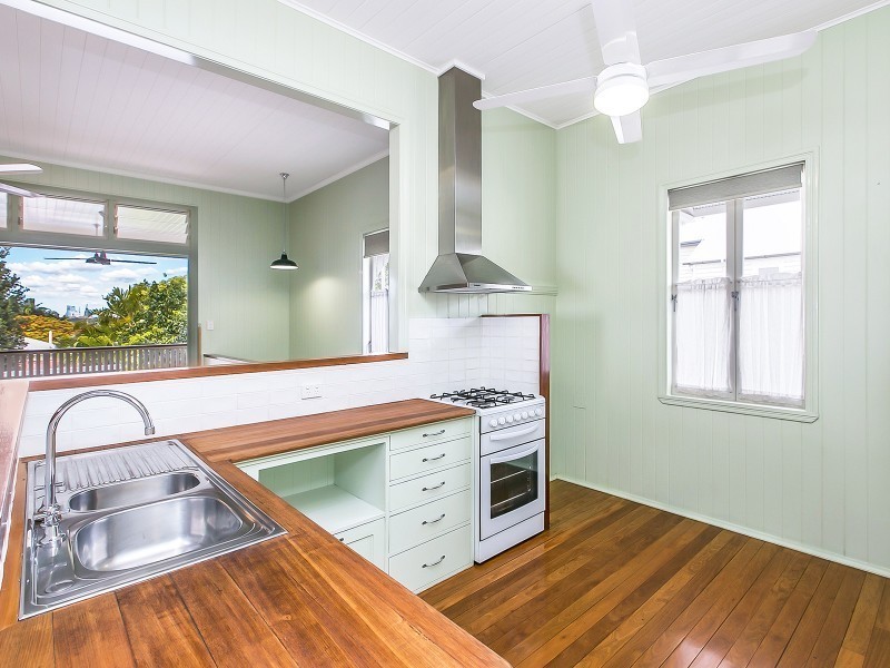 16 Killarney Street, Yeronga QLD 4104