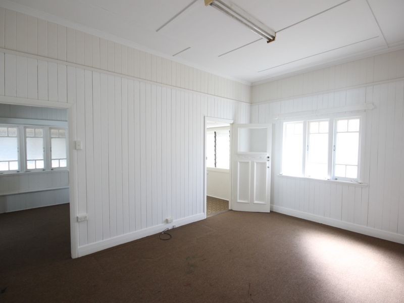 122 Fairfield Road, Fairfield QLD 4103