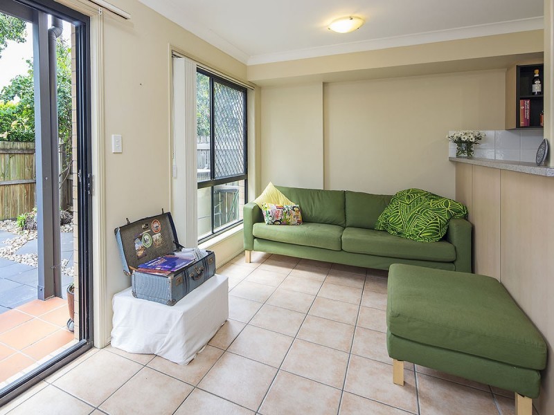 9/90 Chester Road, Annerley QLD 4103