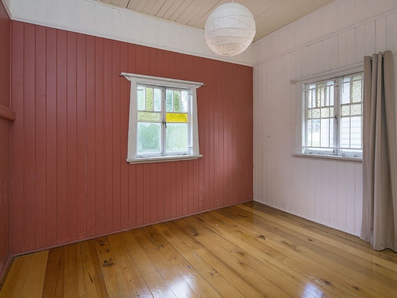 16 Ashby Street, Fairfield QLD 4103