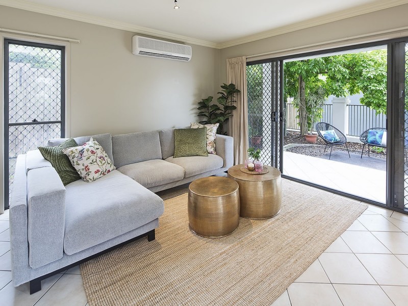 1/24 Dulwich Road, Yeronga QLD 4104