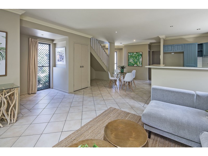 1/24 Dulwich Road, Yeronga QLD 4104