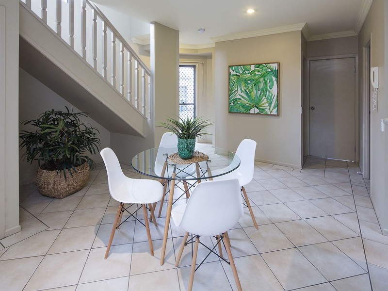 1/24 Dulwich Road, Yeronga QLD 4104