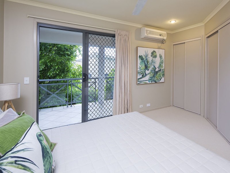 1/24 Dulwich Road, Yeronga QLD 4104