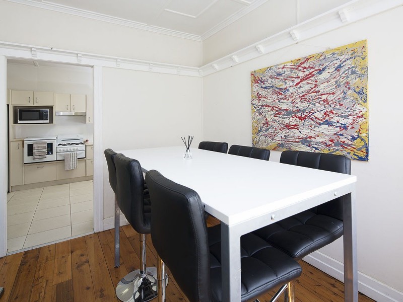 27 Sydney Street, Fairfield QLD 4103