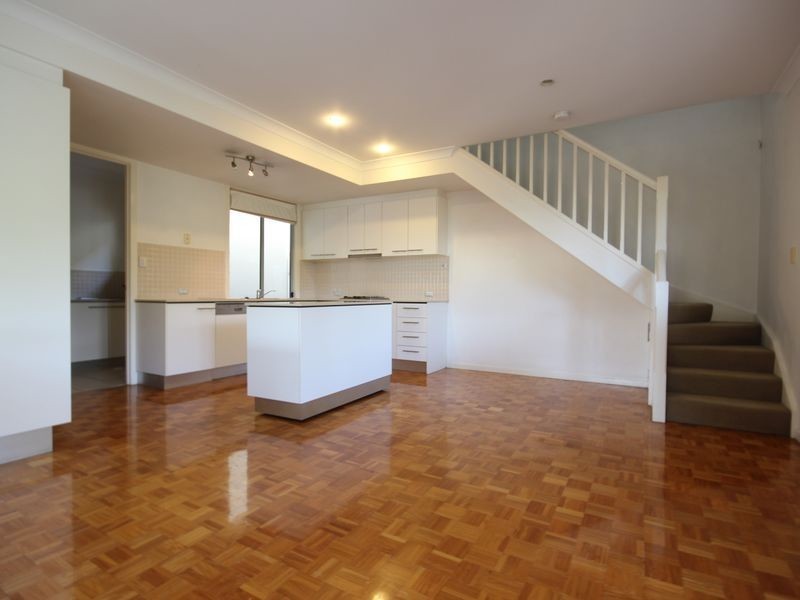 4/34 Days Avenue, Yeronga QLD 4104