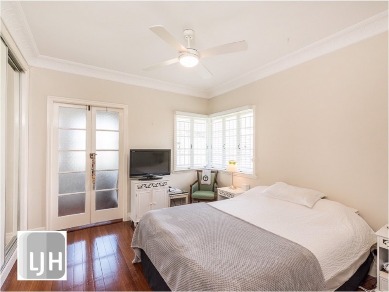 22 Andrew Avenue, Tarragindi QLD 4121